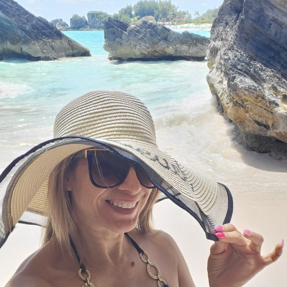 Meet your Posher, Carmen C